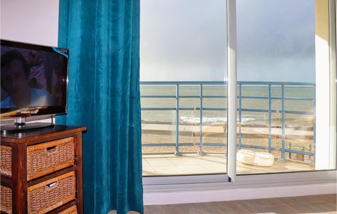 Gorgeous Apartment In Wimereux With Kitchen Exteriör bild