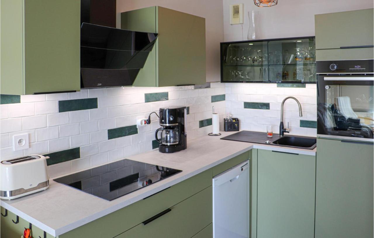 Gorgeous Apartment In Wimereux With Kitchen Exteriör bild