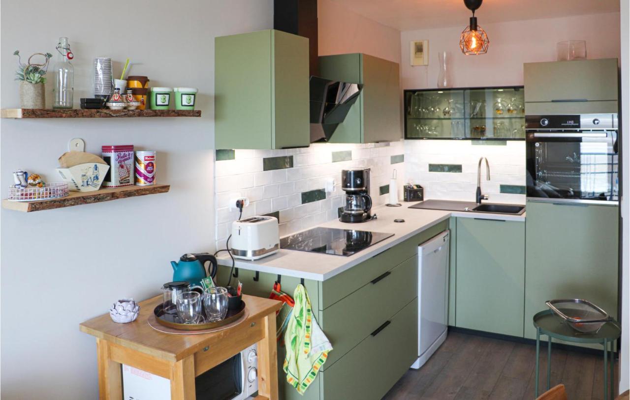 Gorgeous Apartment In Wimereux With Kitchen Exteriör bild